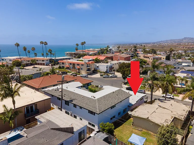 239/241 Avenida Pelayo — Photo 24