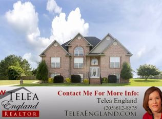 700 Small Lake Dr, Odenville, AL 35120