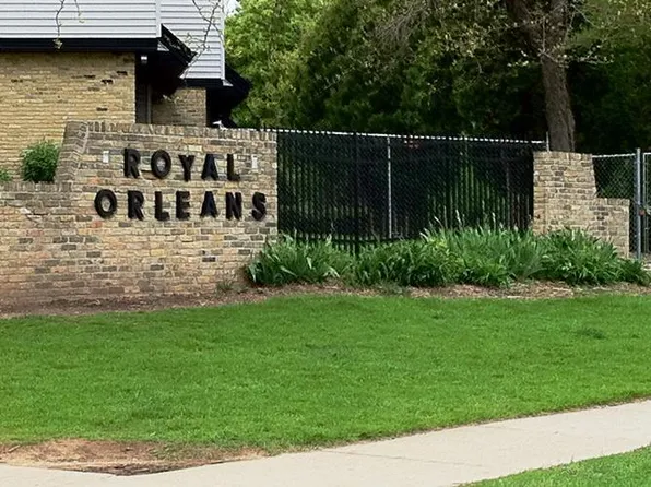 6665 N Bourbon St #67, Milwaukee, WI 53224