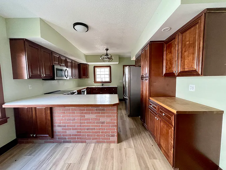 55 W Raleigh Ave — Photo 2