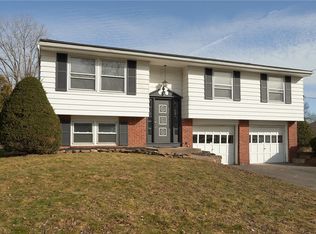 467 Alfonso Dr, Rochester, NY 14626