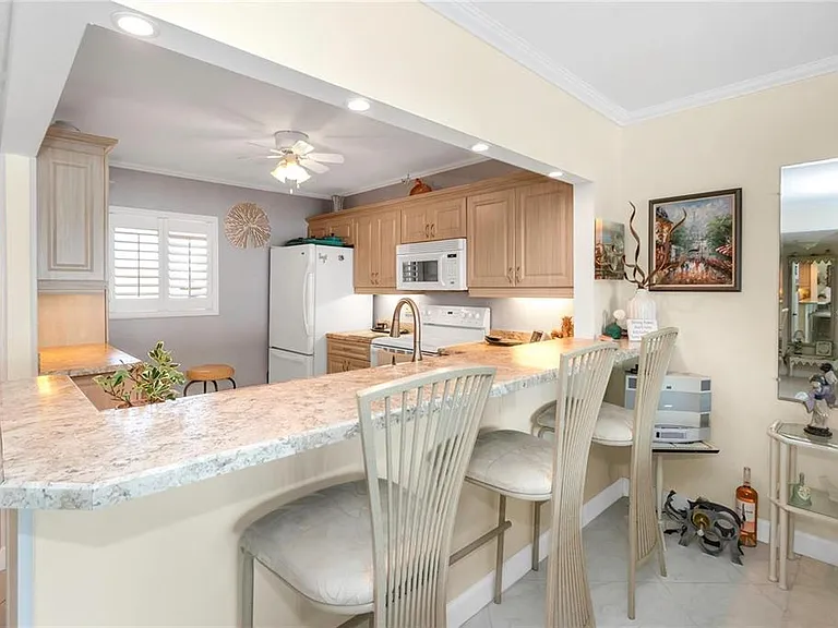868 Bayway Blvd #312 — Photo 18