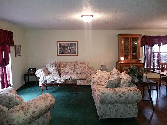 3rd image of 18259 Hollyberry Ct