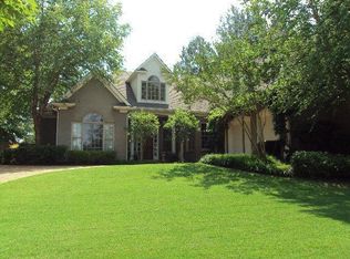 1152 E Wellsgate Dr, Oxford, MS 38655