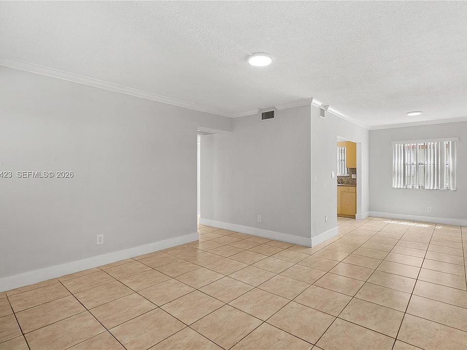 1st image of 4933 Hollywood Blvd #201