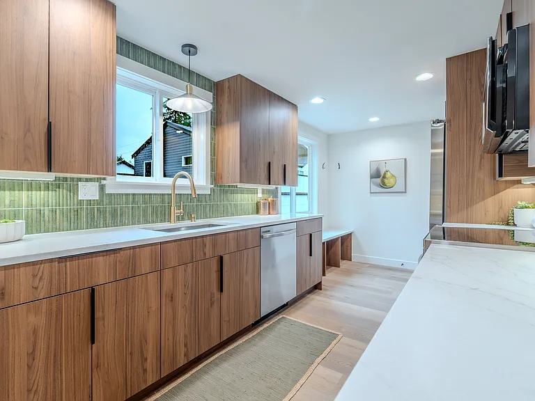 515 NE 123rd St — Photo 38