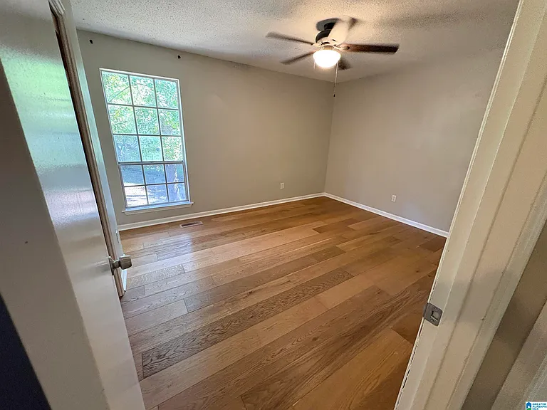 324 Willow Glen Ct — Photo 12