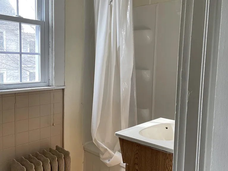 695 Fenelon Pl #1 — Photo 4
