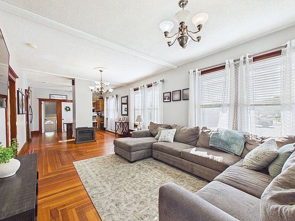 5th image of 7 Coolidge St
