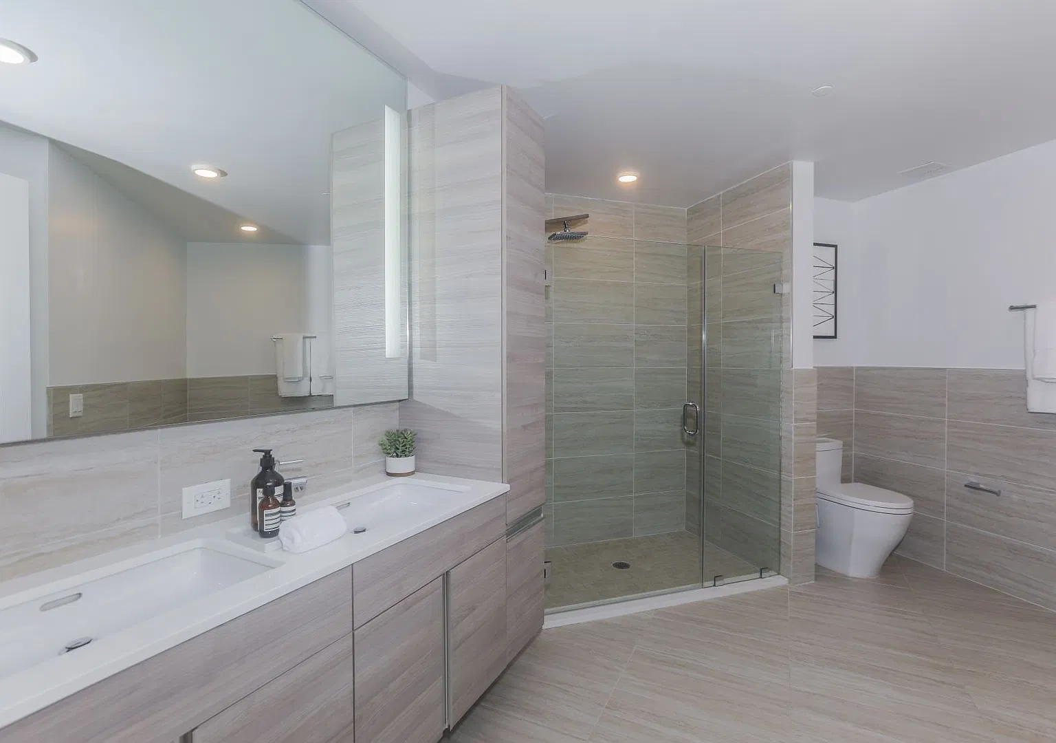 The Duchess Residential. — Photo 1