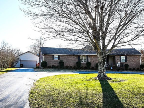 3rd image of 2957 Deerhaven Dr S