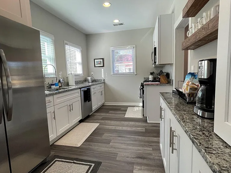 313 N Maple St — Photo 27