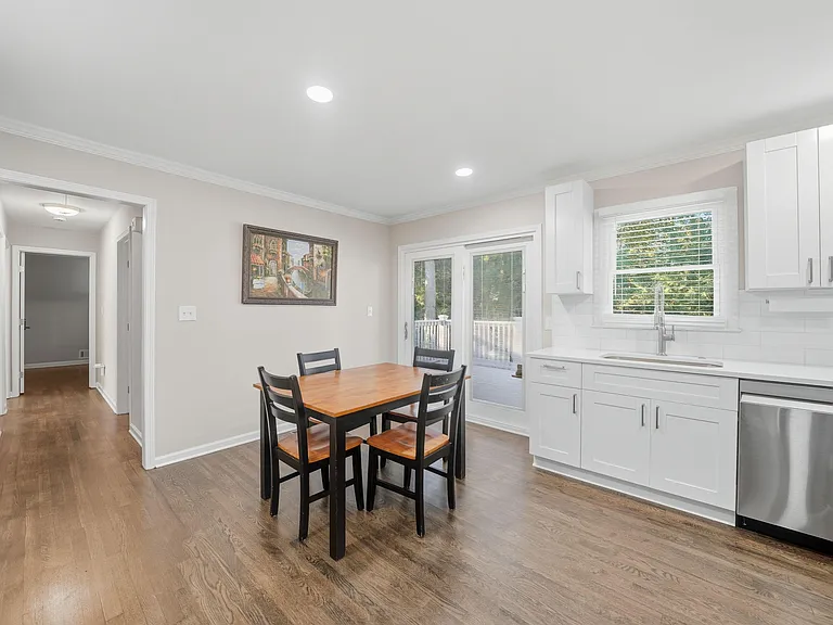 Melody Ln NW — Photo 6