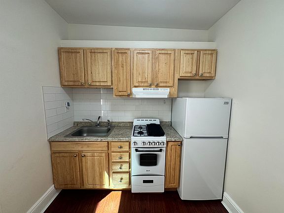 5th image of 72 W 17th St APT 2