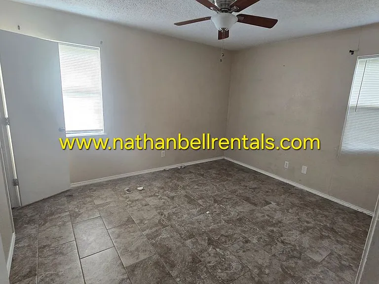 1665-1679 Ballard Dr — Photo 6