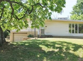 227 S Henderson St, Park Hills, MO 63601