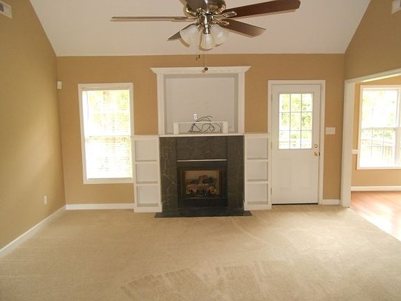 2nd image of 412 White Horse Ct