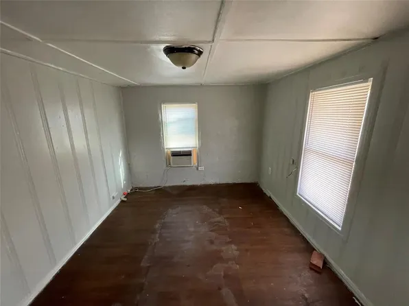 2910 S 15th St #2910, Abilene, TX 79605