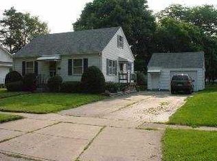 38 Pennsylvania Ave, Waterville, OH 43566