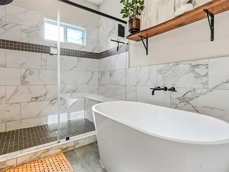 5202 Pinemont Creek Ln — Photo 12