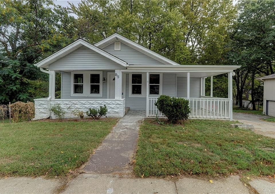 1st image of 813 N River Blvd