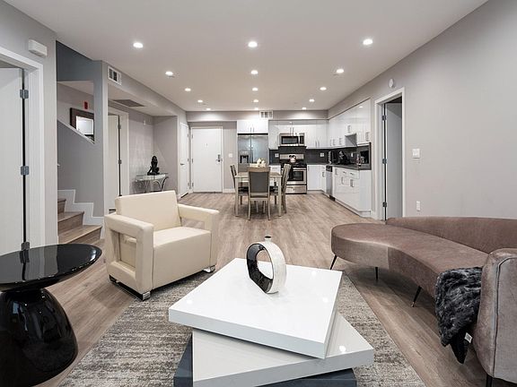2nd image of 1751 N Las Palmas Ave #503
