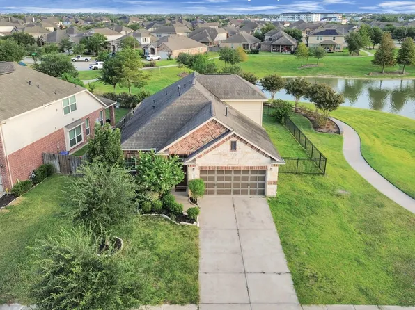 20610 Arrow Falls Ln, Richmond, TX 77407