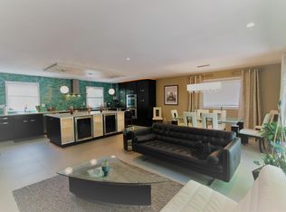 8907 Mohawk Ln, Bethesda, MD 20817