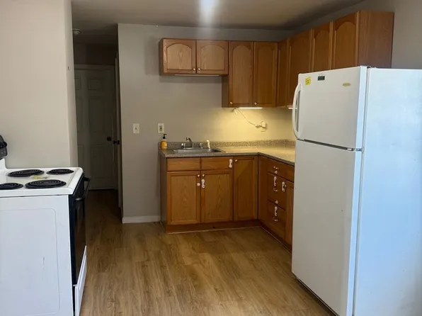 72-74 North Main Street, 72-74 N Main St #74-B, Jewett City, CT 06351