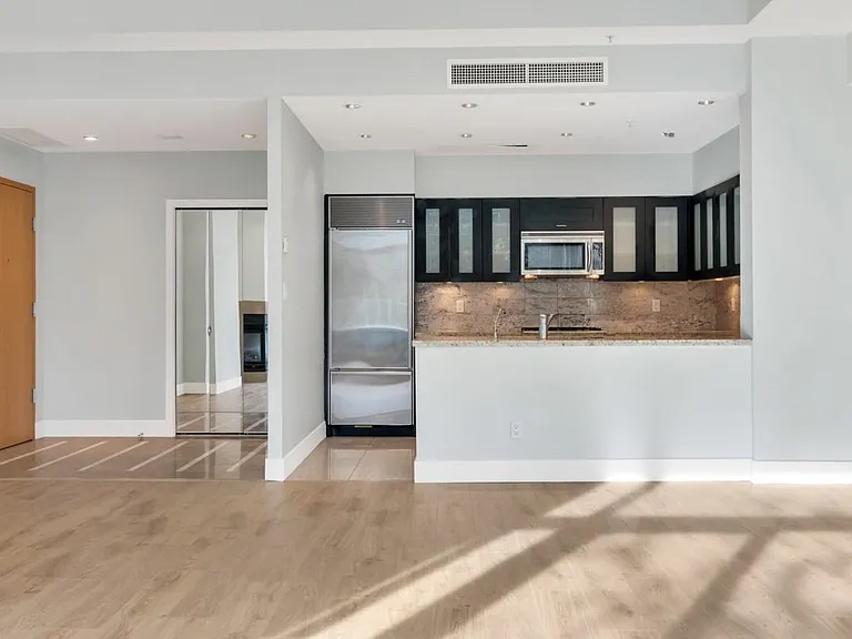 499 Broughton St #301 — Photo 5