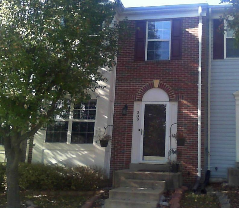 1st image of 209 Tolbelt Ct