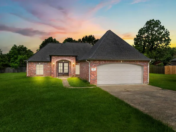 106 W Tyler Ln, Leesville, LA 71446