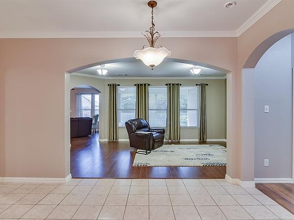 4th image of 502 Poplar Vista Ln