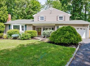 9 Julie Dr, Edison, NJ