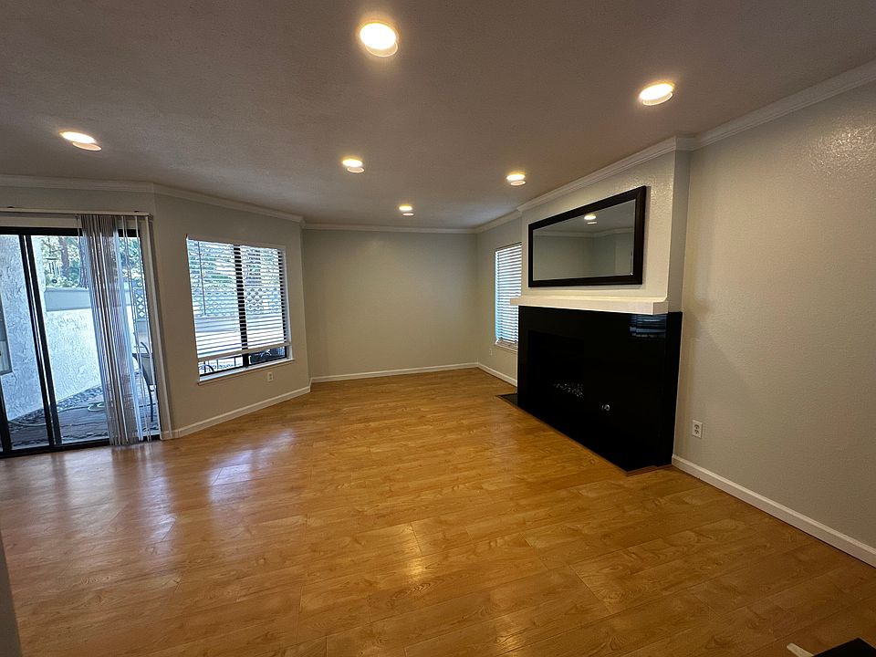 Living room, view from the front door