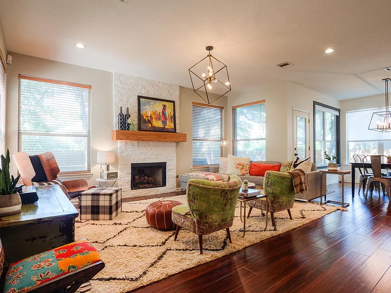 Gas fireplace and open floor plan!