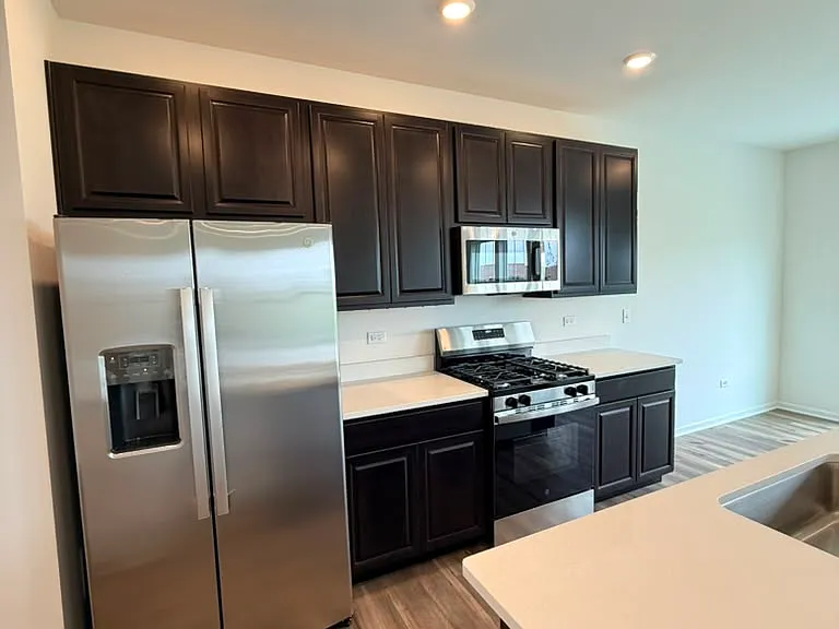 25706 W Wakefield Dr — Photo 2