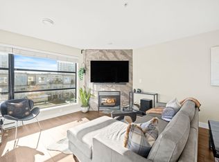 124 3rd St W #410, North Vancouver, BC V7M 1E8