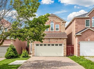 24 Cascaden St, Toronto, ON M1V5L7