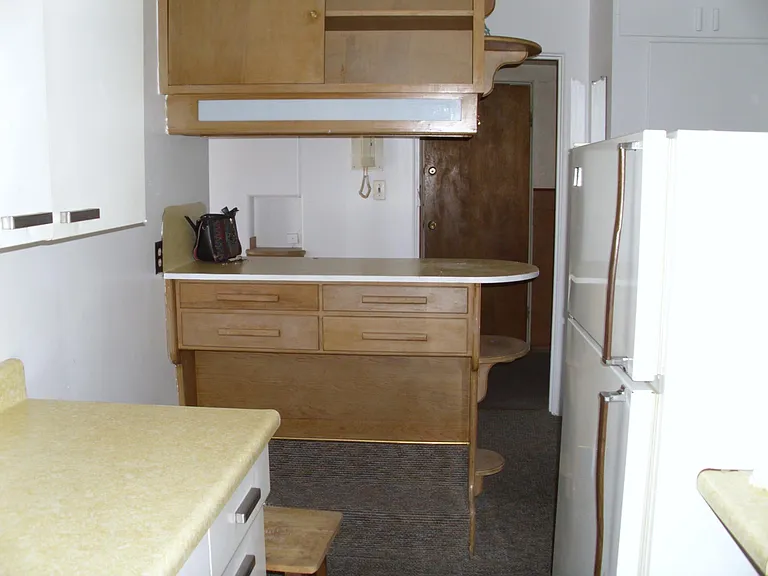 830 Macon Ave — Photo 5