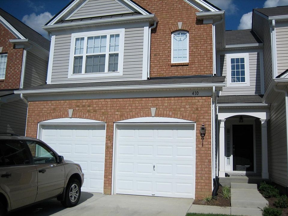 Unique 2-car garage townhome