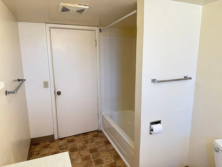 1670 Escalante St — Photo 38