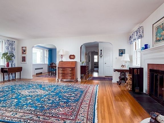 4th image of 105 Woodchester Dr