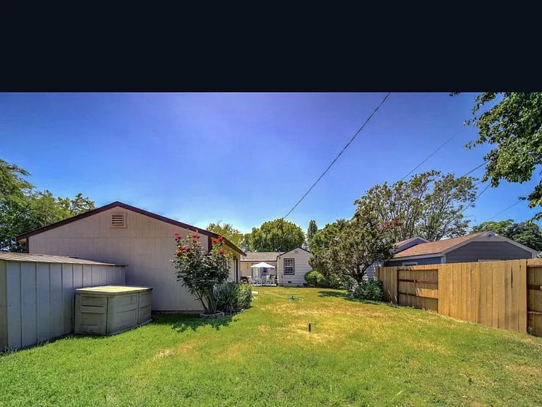 2125 Juliesse Ave — Photo 12