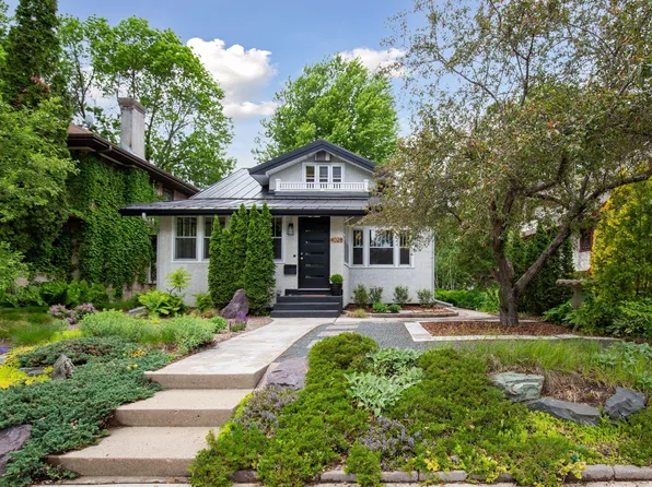 4028 Grand Ave S, Minneapolis, MN 55409