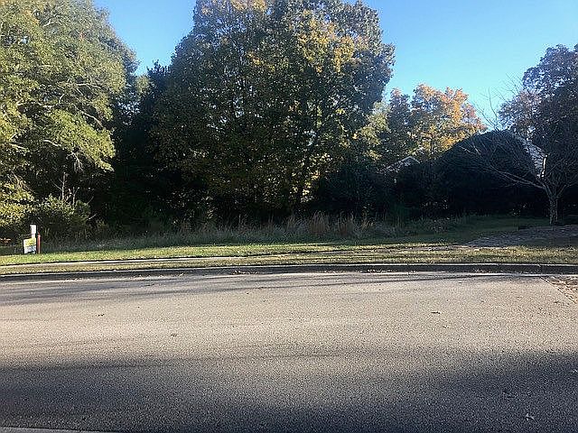 2nd image of 1706 Oak Tree Holw #22