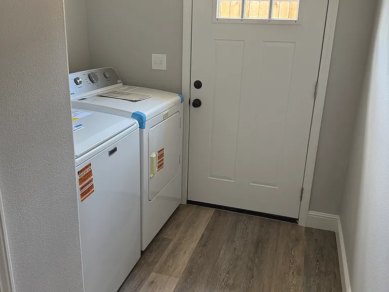 408 N Elliott St — Photo 8