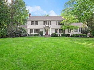 2 Daffodil Ln, Cos Cob, CT 06807