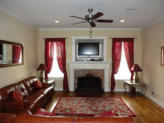 4th image of 4570 E Woodlawn Cir