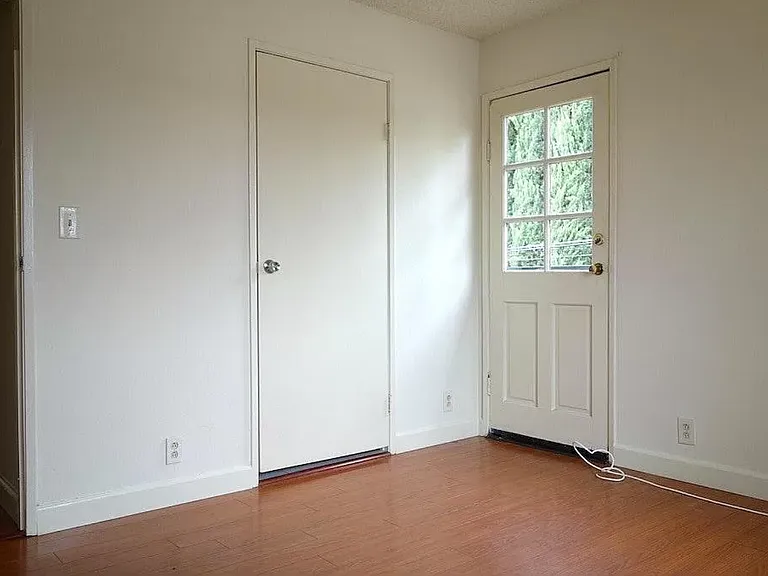 4521 Prospect Ave #3 — Photo 5